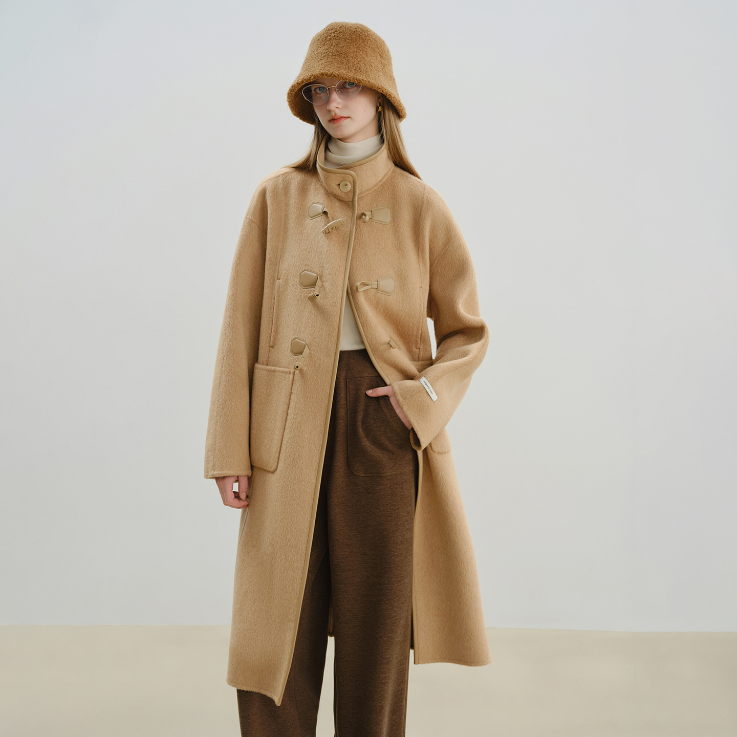 自巧巧制STUDIO小个子牛角扣羊毛大衣中长款毛呢外套25ZQ94045