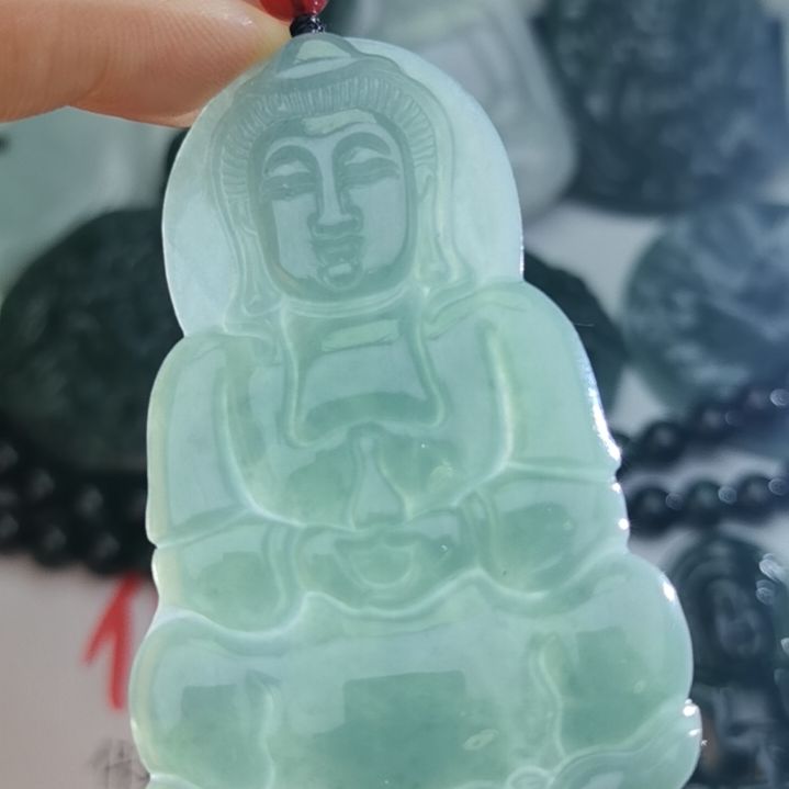 翡翠颈饰未镶嵌天然的A货翡翠多样性发货