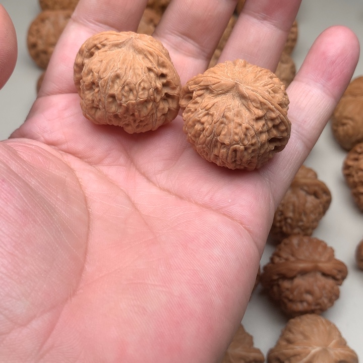 文玩核桃吊坠平底锅36