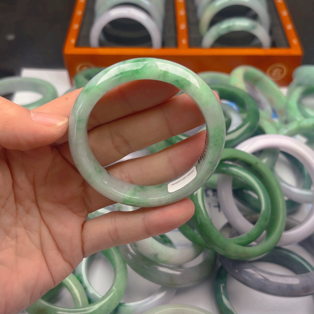 翡翠未镶嵌手镯5354x2. 10