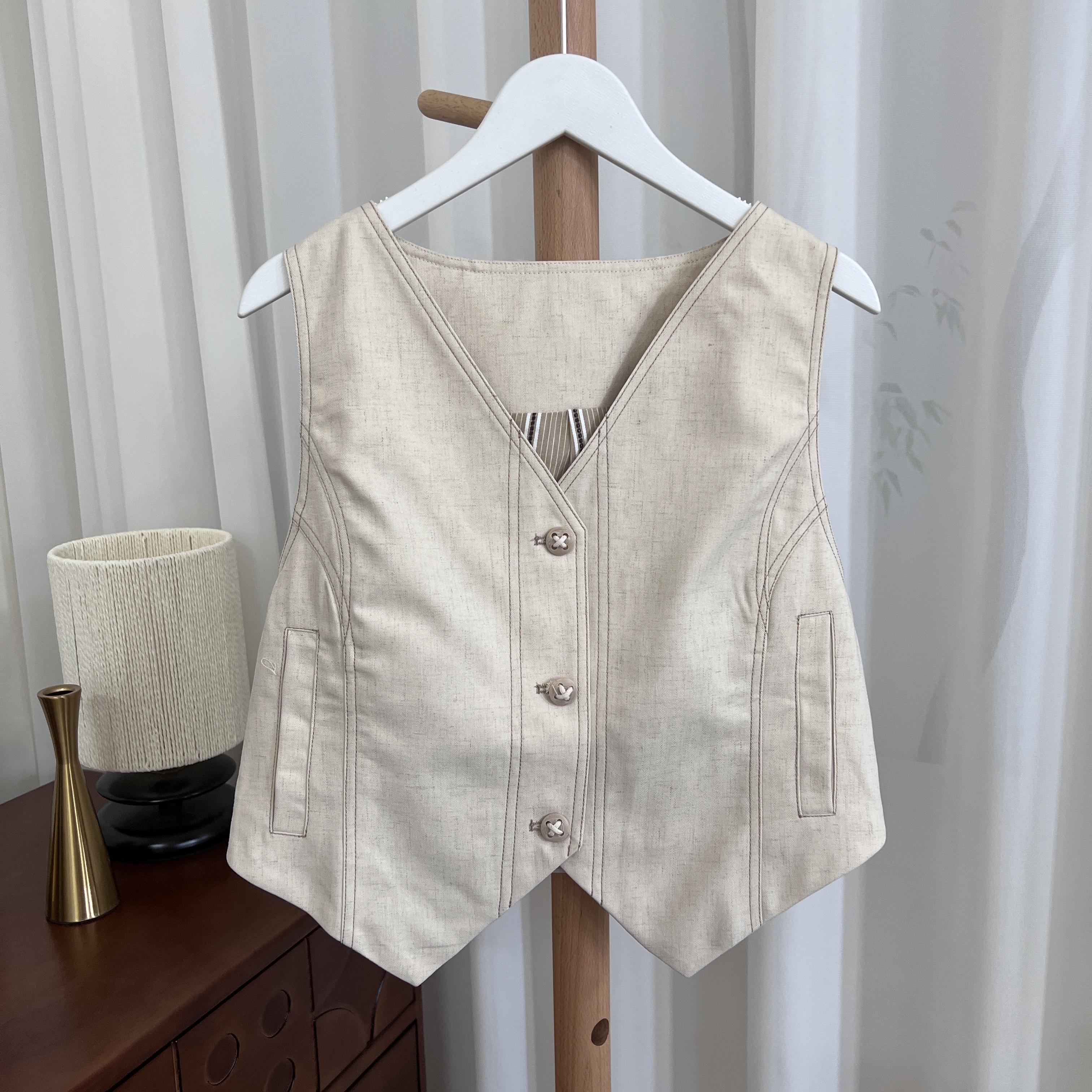 复古V领显瘦时尚马夹  J444