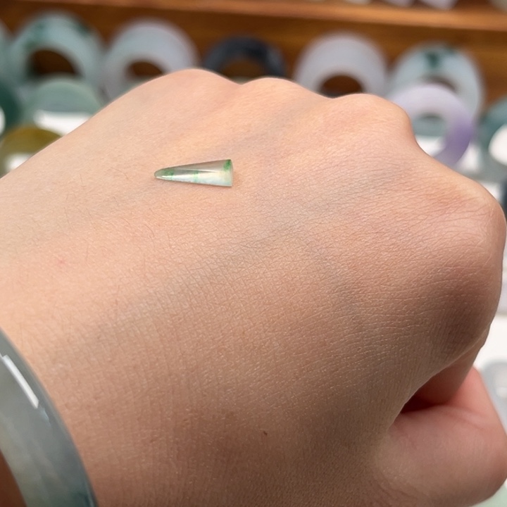 K***.定制翡翠未镶嵌翡翠