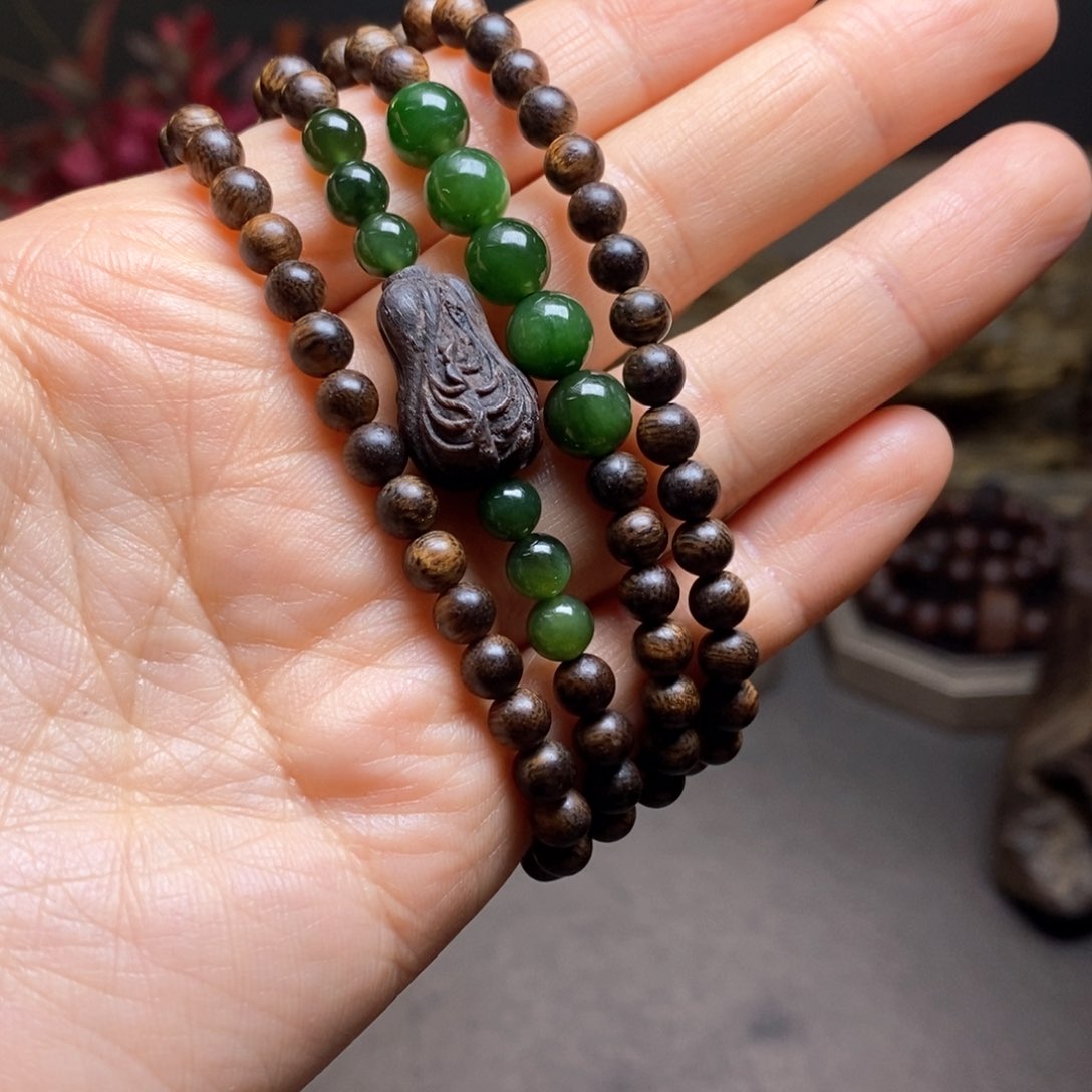 沉香手串越南芽庄金丝玉化0.5×118➕白菜沉香木雕