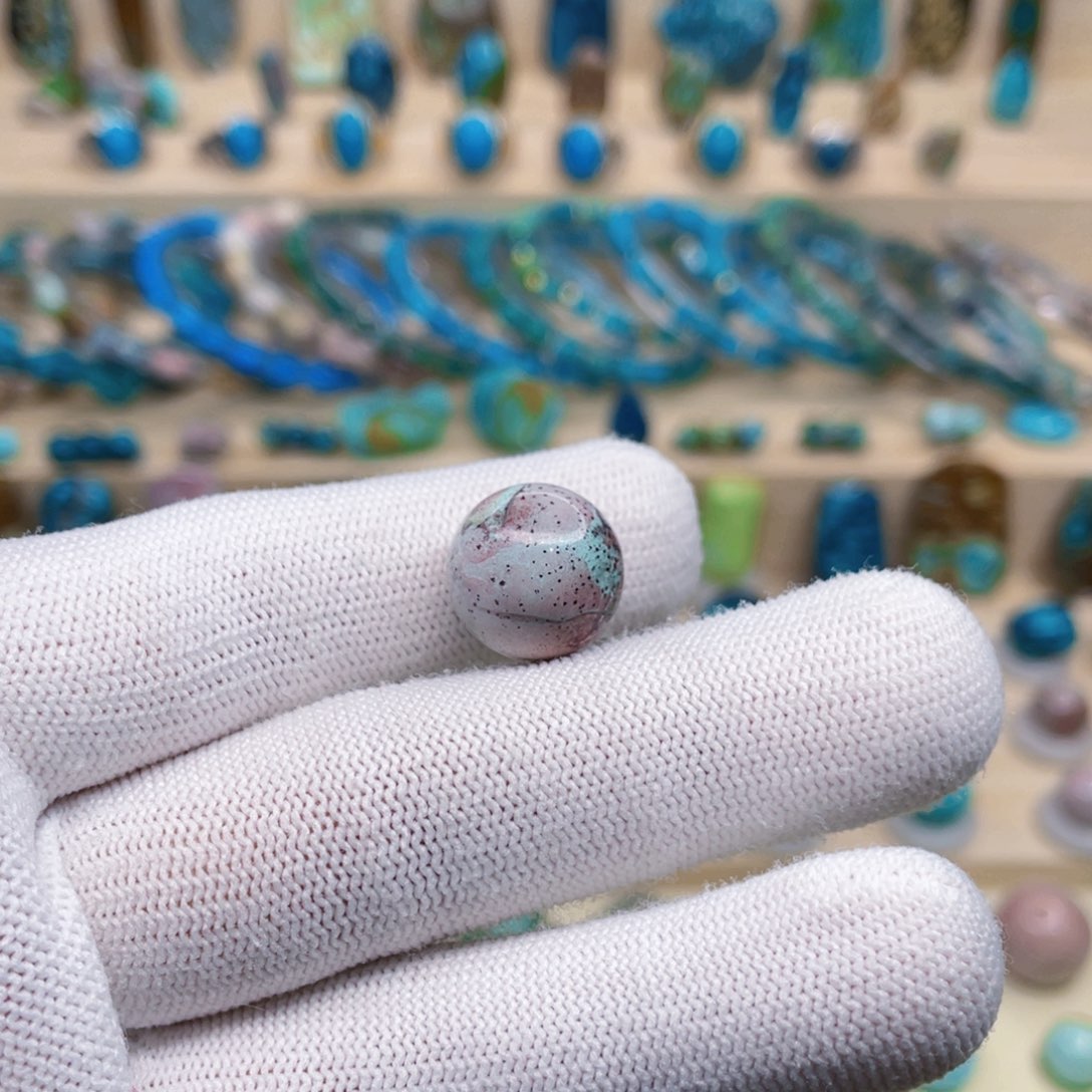 绿松石未镶嵌珠宝奇石