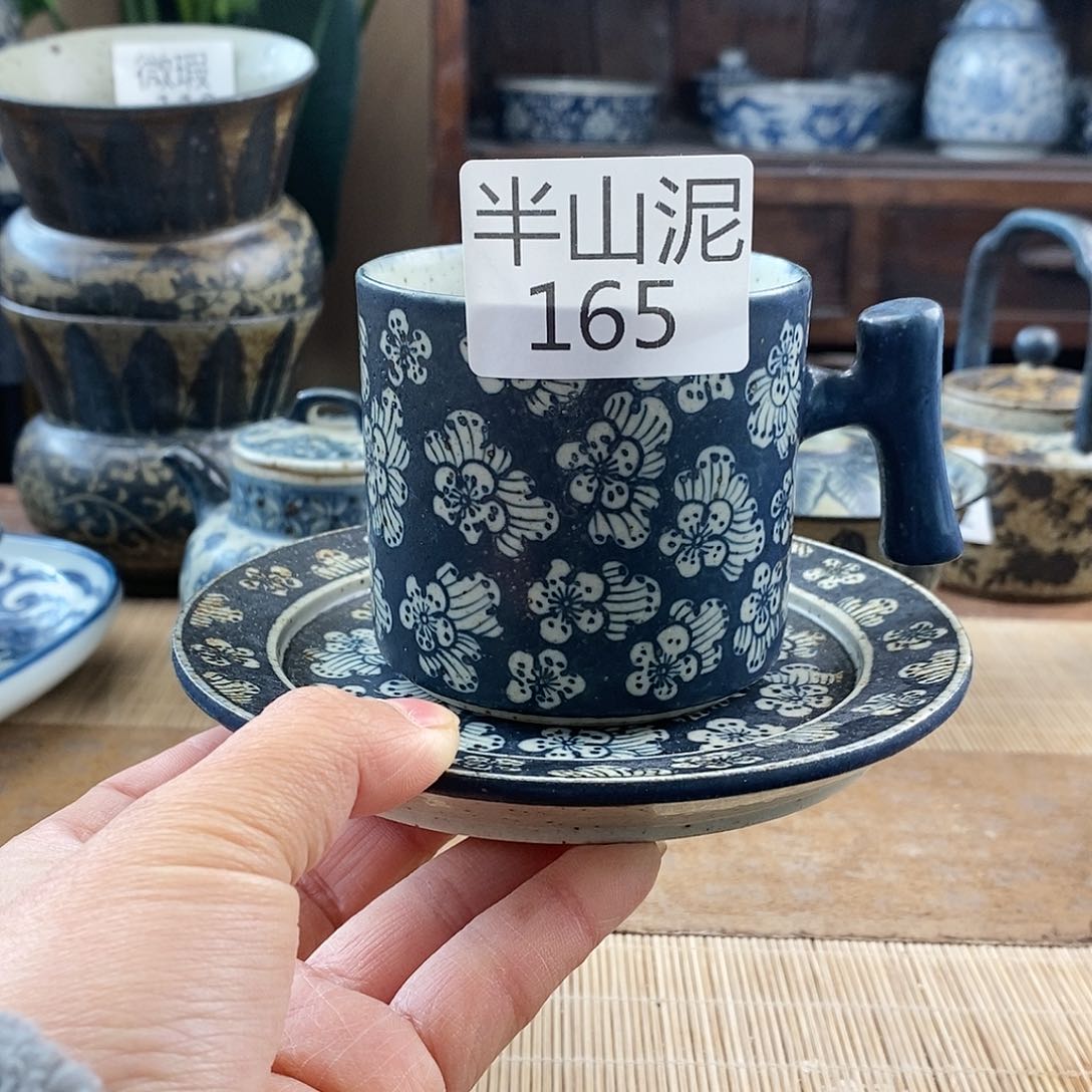 晚***起手工手绘青花陶瓷