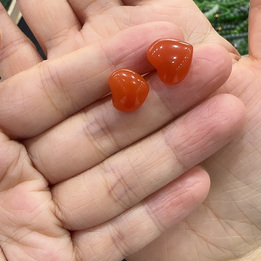 南红玛瑙耳饰未镶嵌