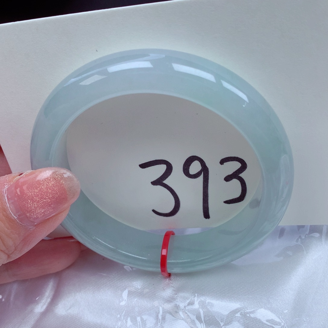 翡翠手镯未镶嵌翡翠