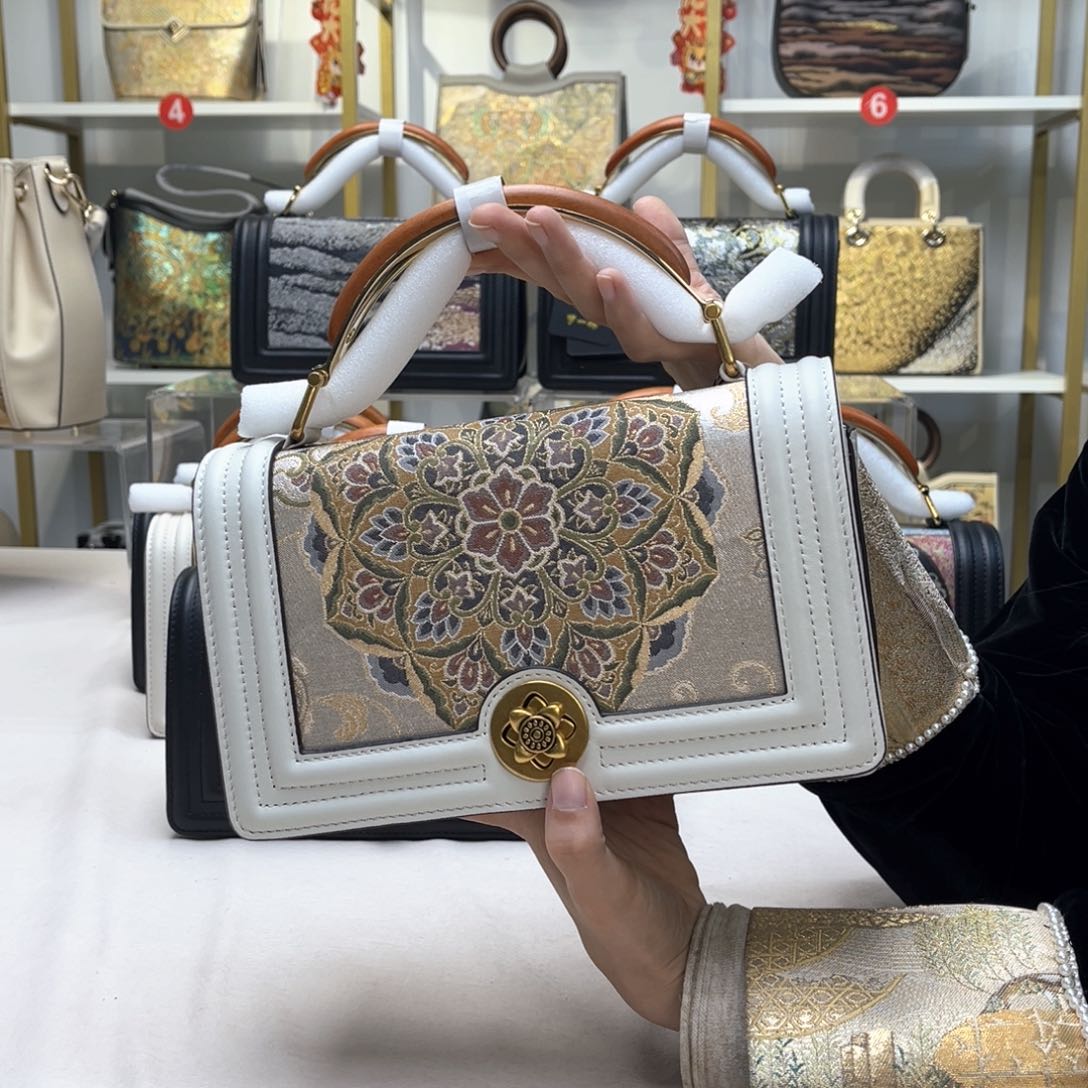 织绣直播间浮力大漏