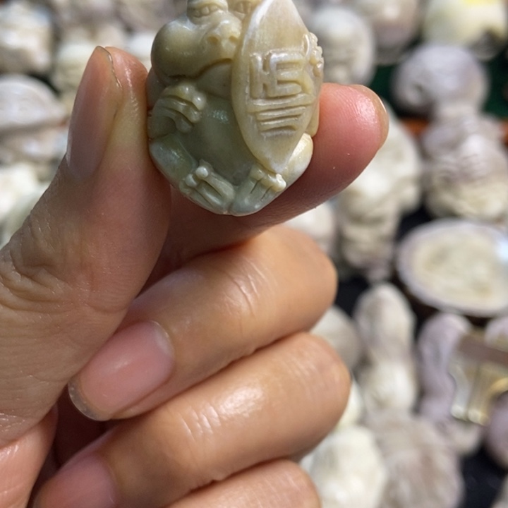 M***z配饰鹿角雕刻一个出