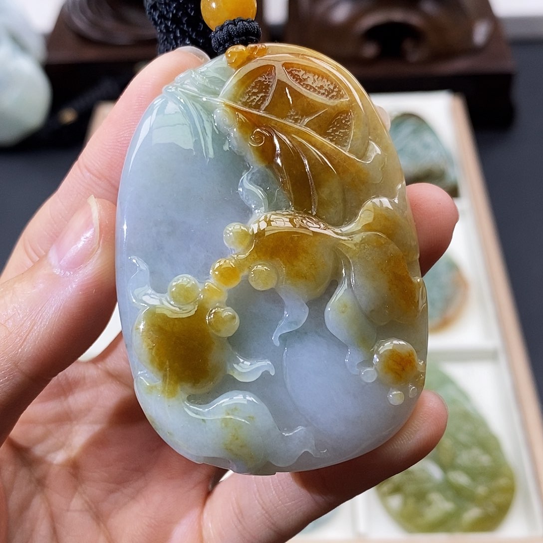 颈饰未镶嵌翡翠龙*缅甸翡翠a货