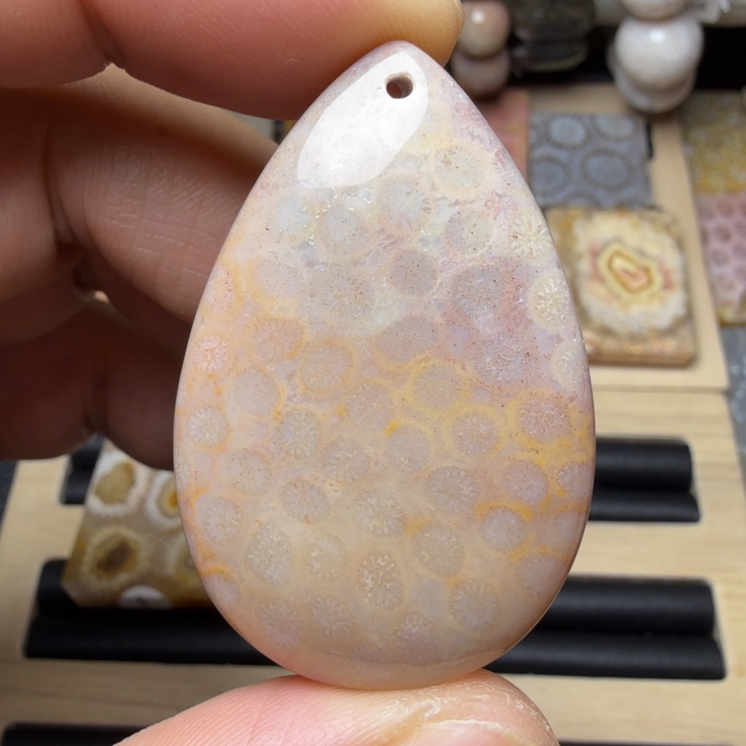 硅化玉未镶嵌纯天然色有机玉石保真色