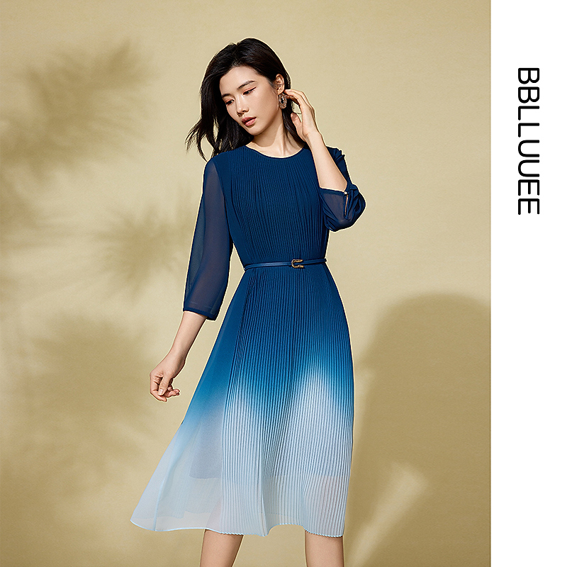 【晨晨精选】【远山青黛】粉蓝衣橱2025夏装丁达尔度假风渐变色七分袖