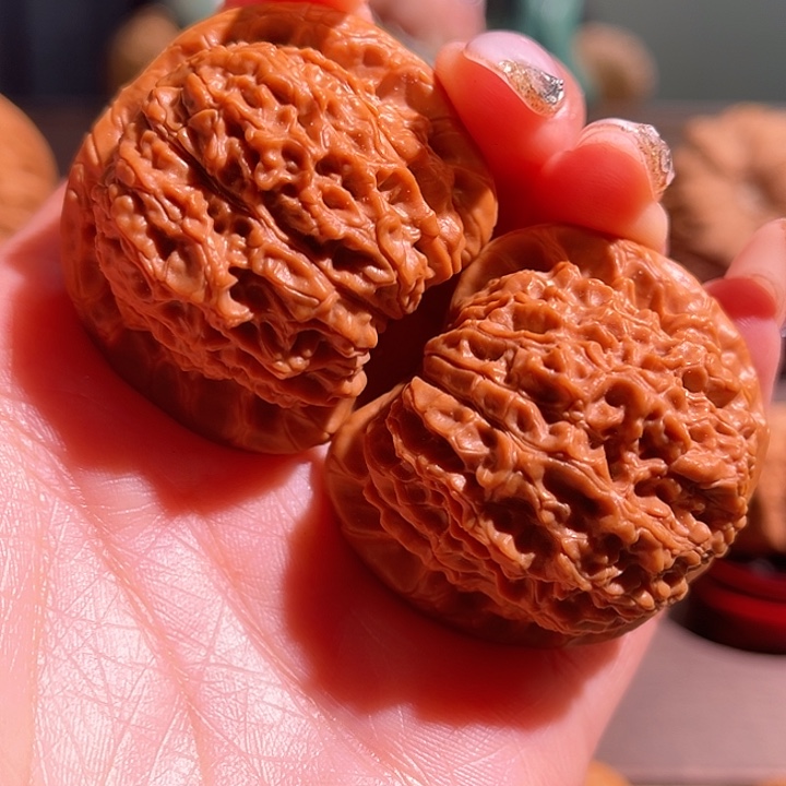 文玩核桃把件血麒麟