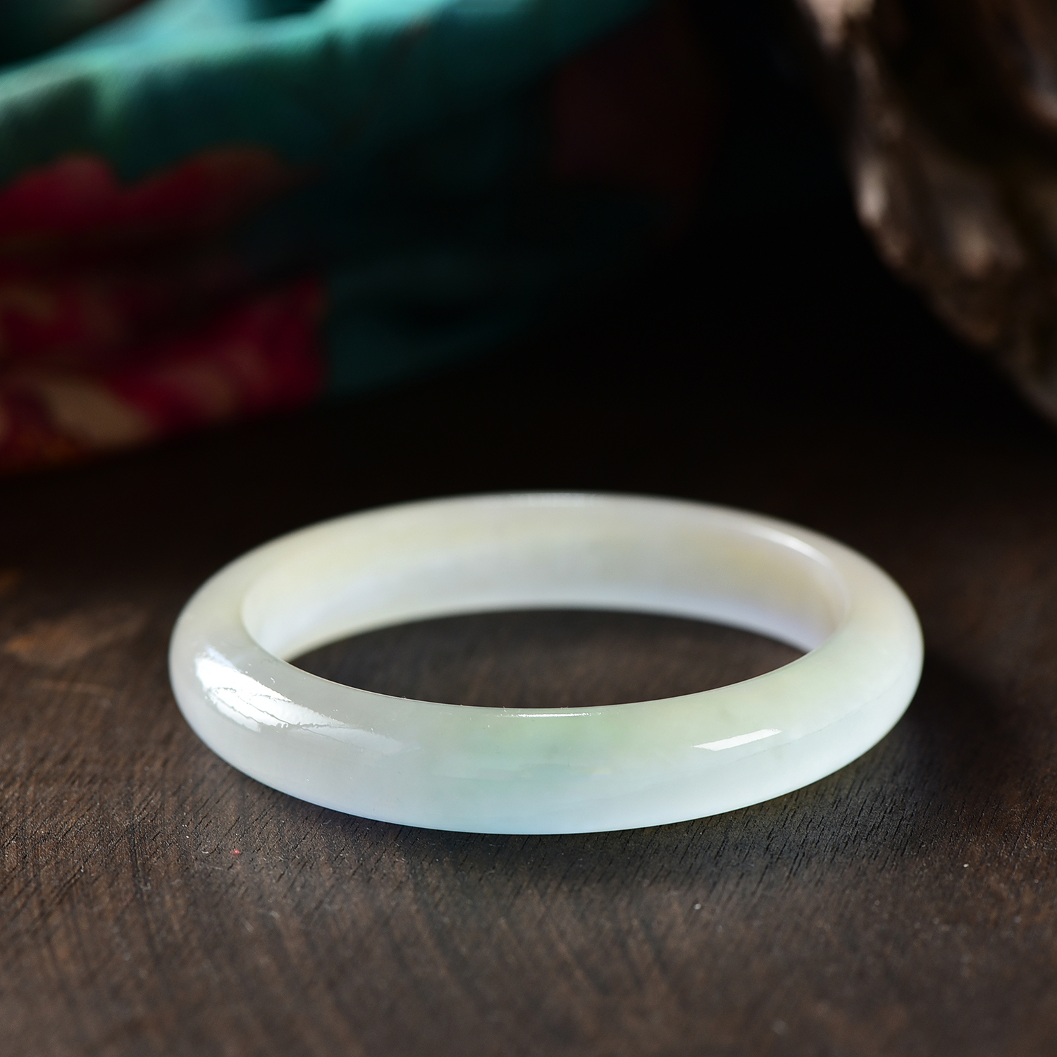 时尚大女王冰透女款精美美人镯多样性发其一