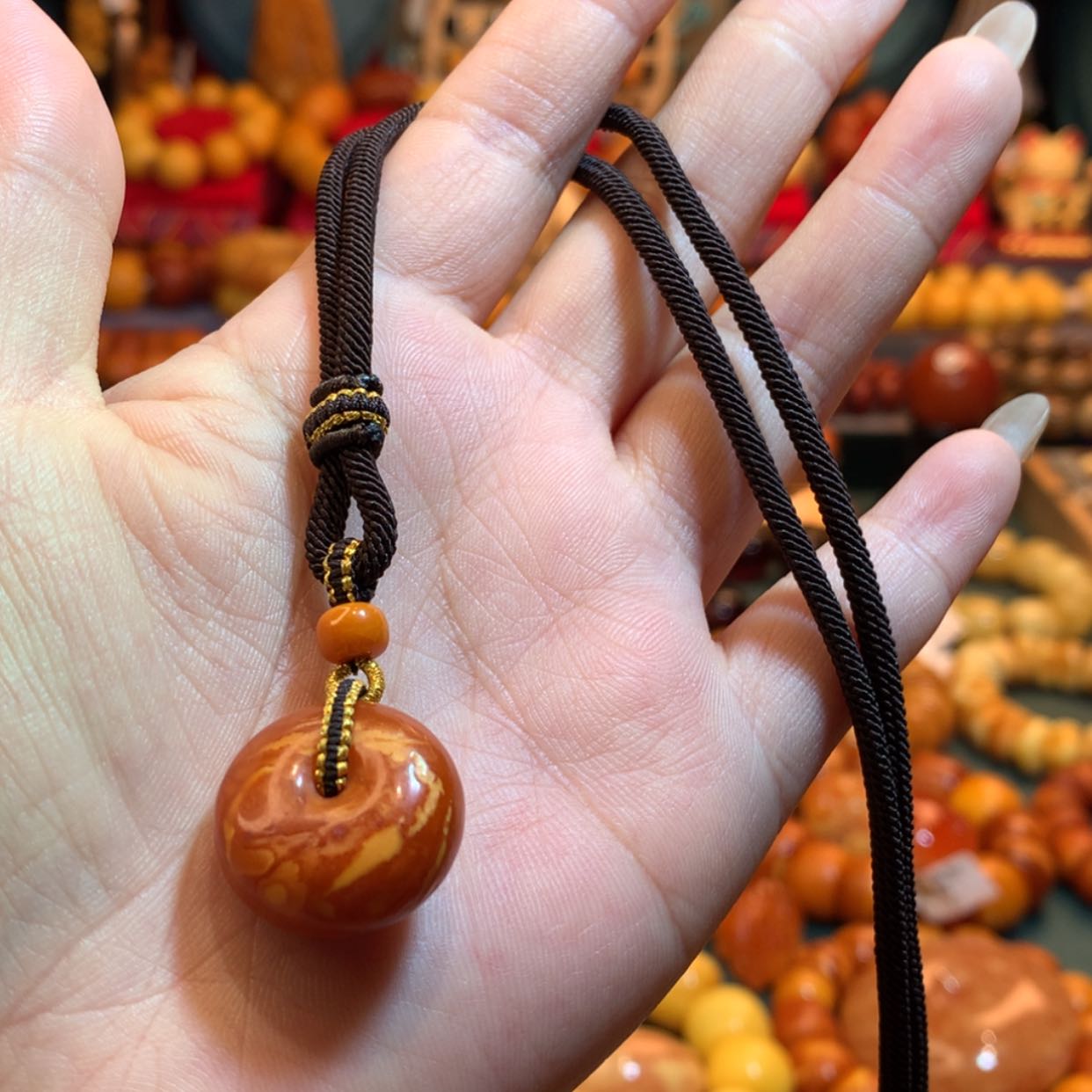 【闪购商品】蜜蜡吊坠(赠链)未镶嵌