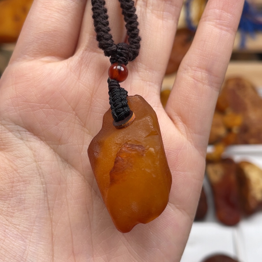 琥珀未镶嵌珠宝奇石