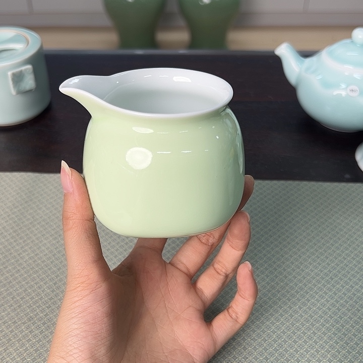 龙泉云间青瓷小米茶器