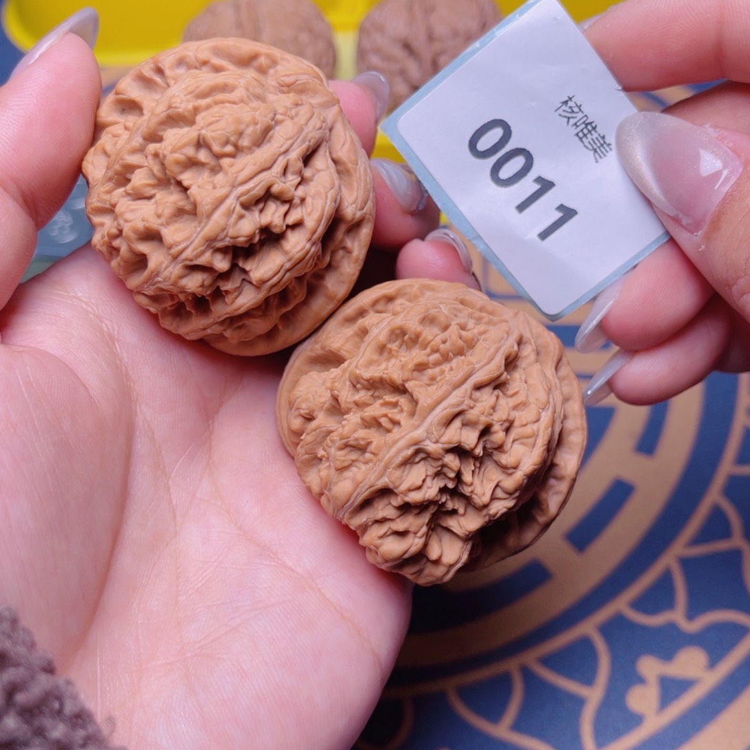 文玩核桃把件粗筋47～0011