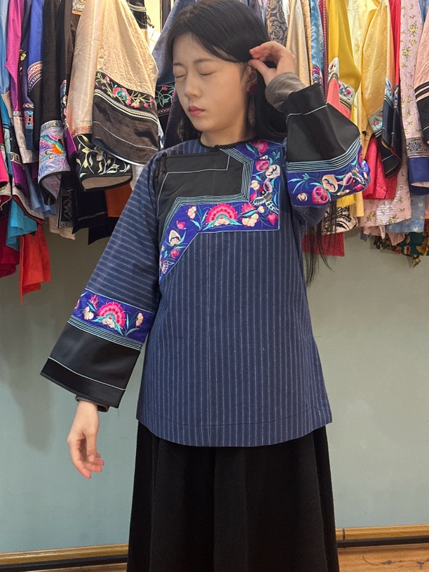 湘西民族衣服土布刺绣