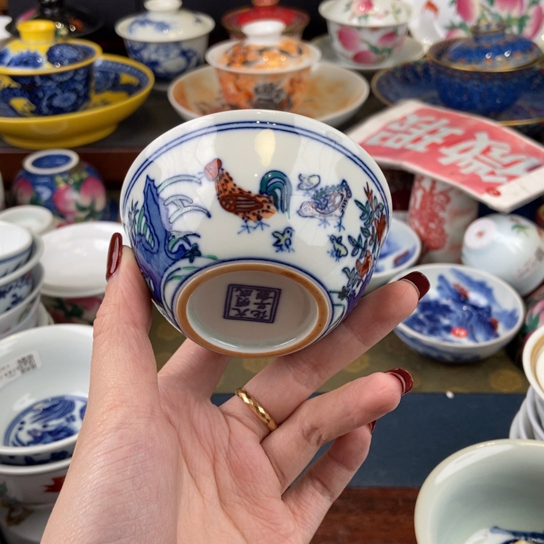 陶瓷艺术家的作品是一种