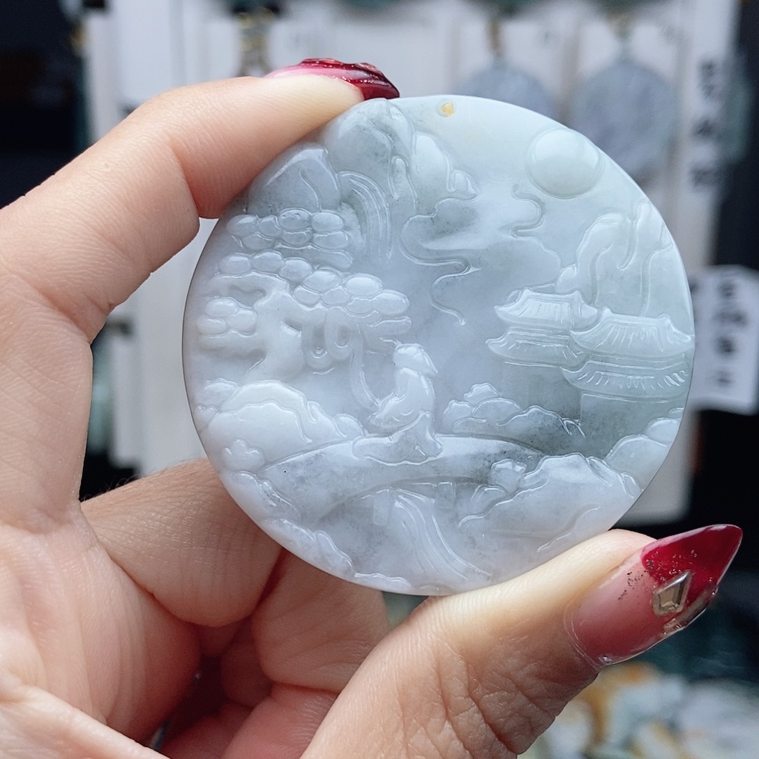 翡翠颈饰未镶嵌翡翠