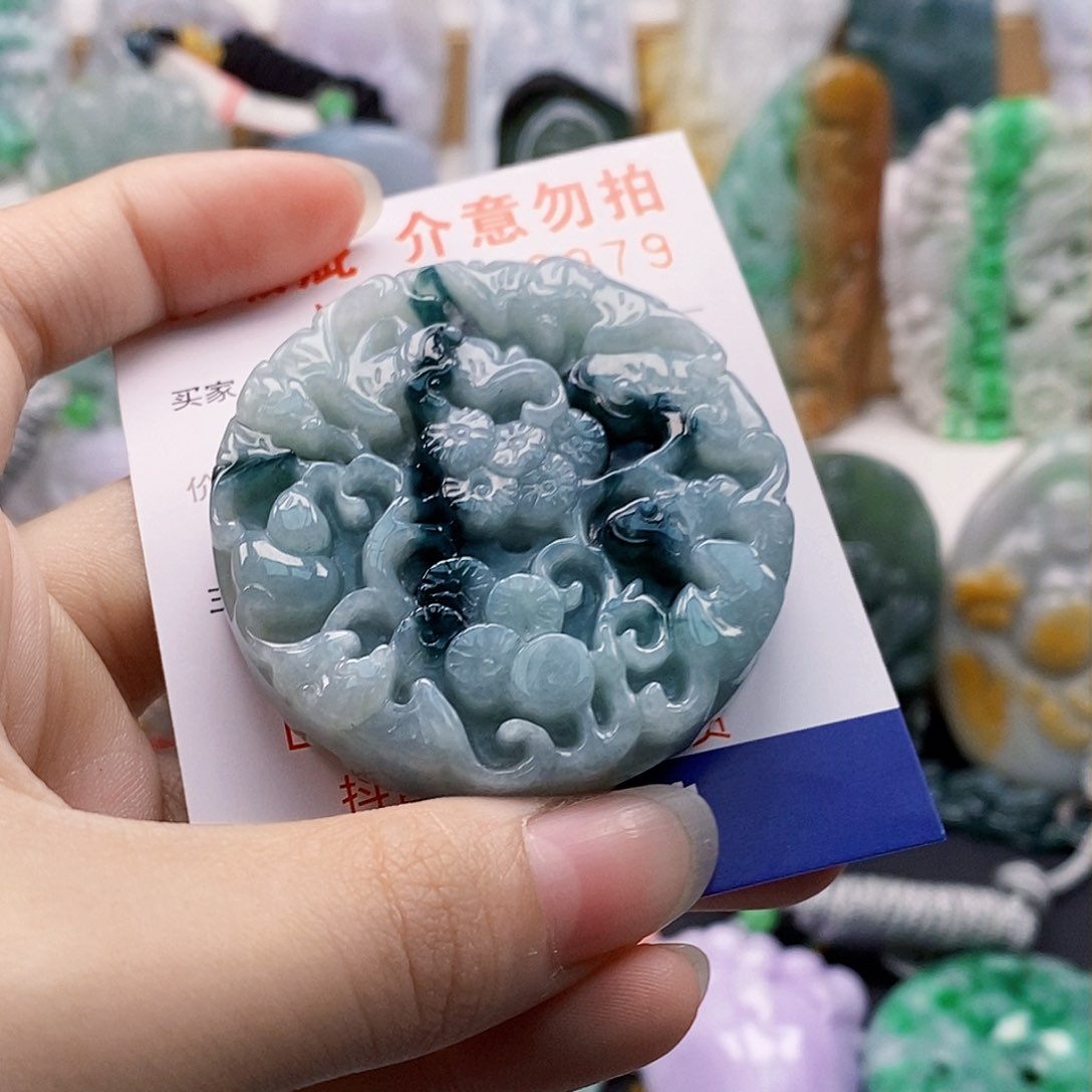 吊坠(不含链)未镶嵌翡翠
