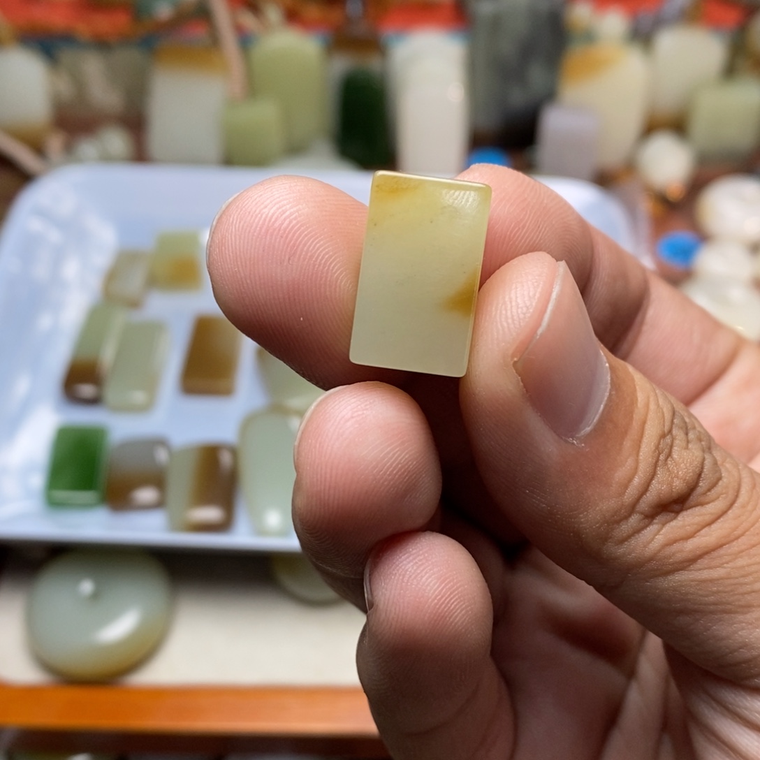 青***水和田玉未镶嵌吊坠(不含链)