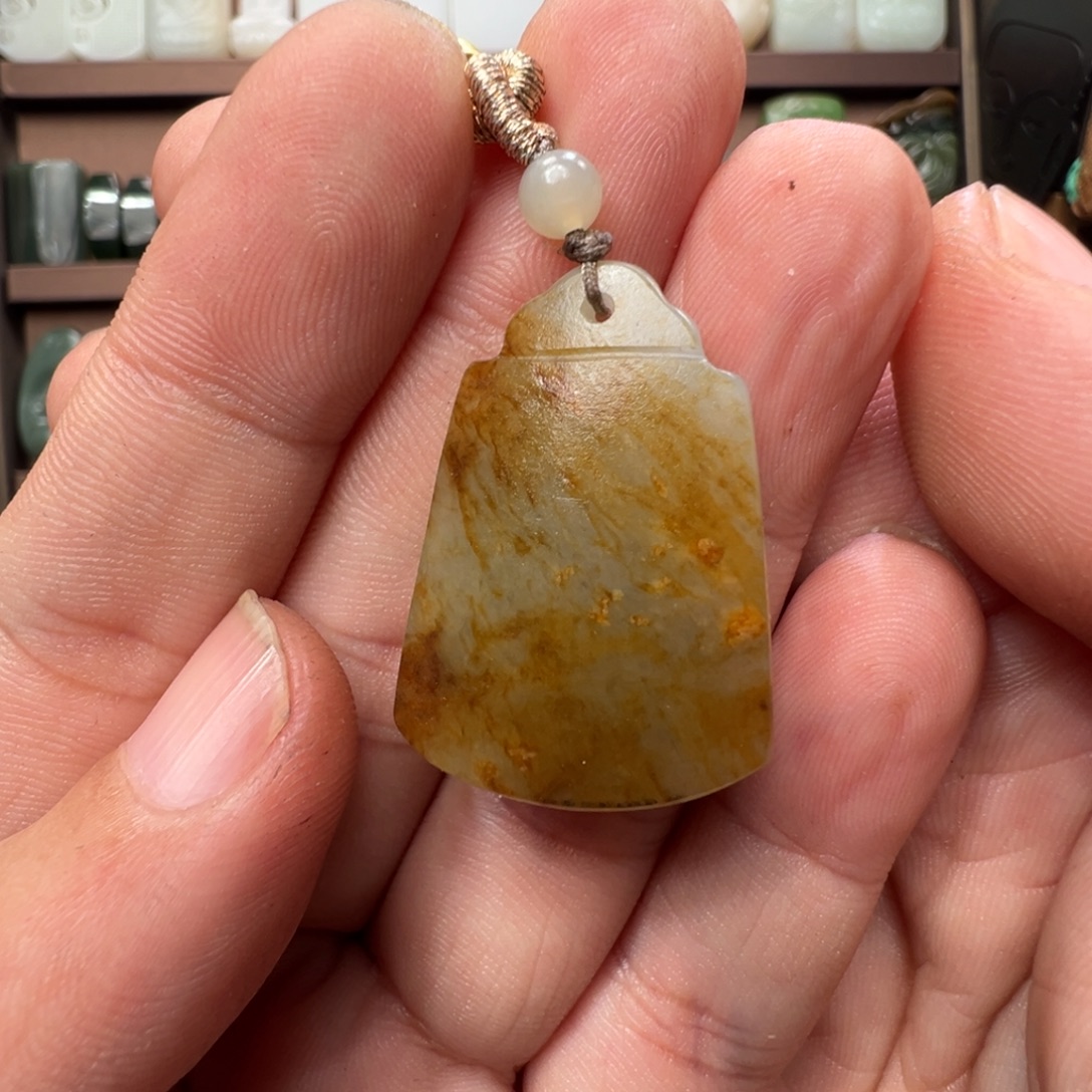 和田玉未镶嵌颈饰新疆青花满面洒金皮无科技背面几颗软棉超值