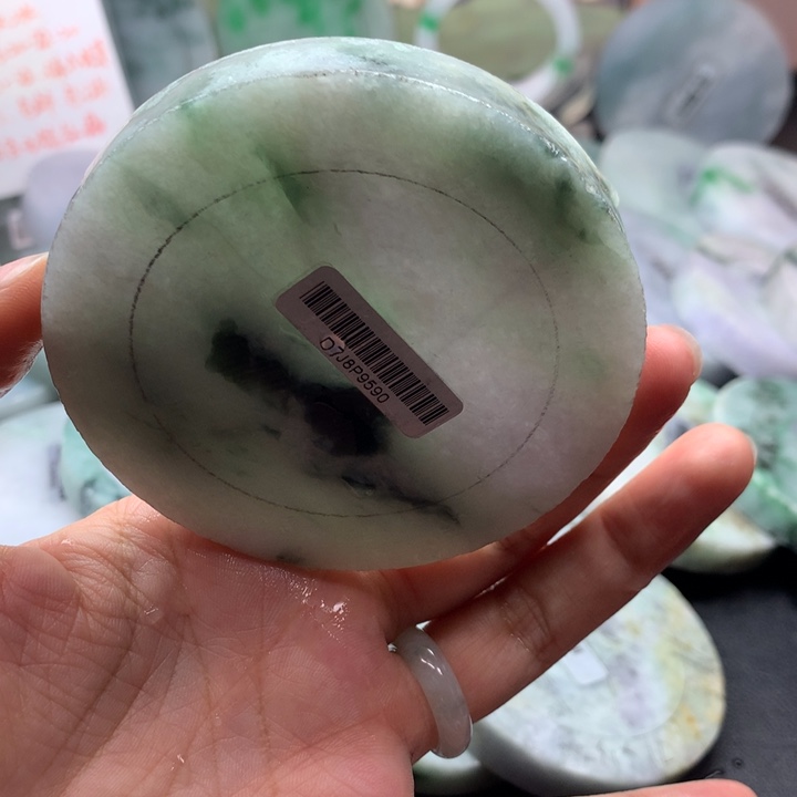 未镶嵌手镯定制翡翠