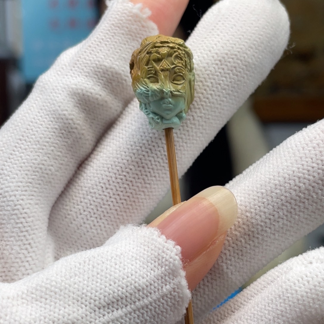 绿松石未镶嵌挂件