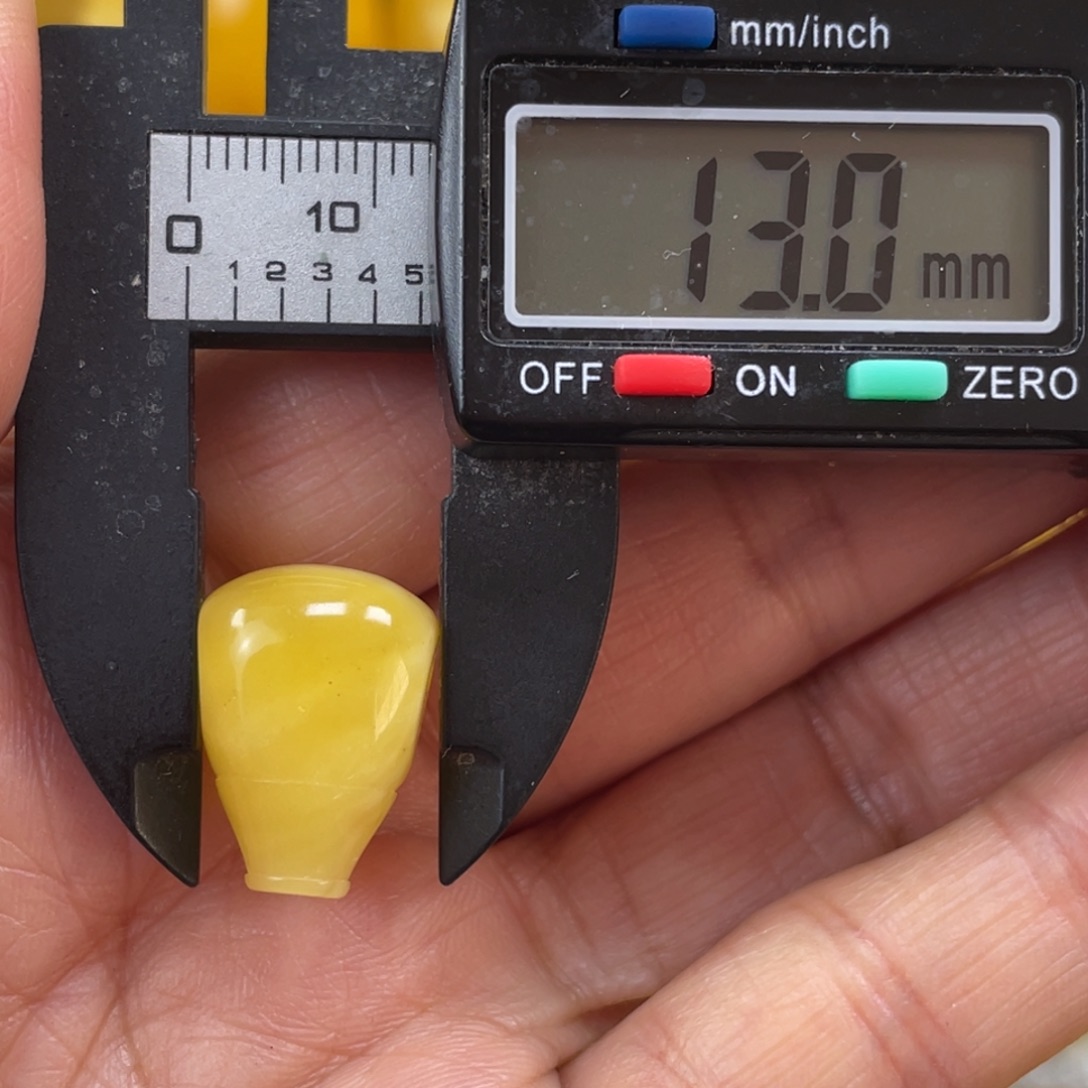 蜜蜡未镶嵌裸石46杂