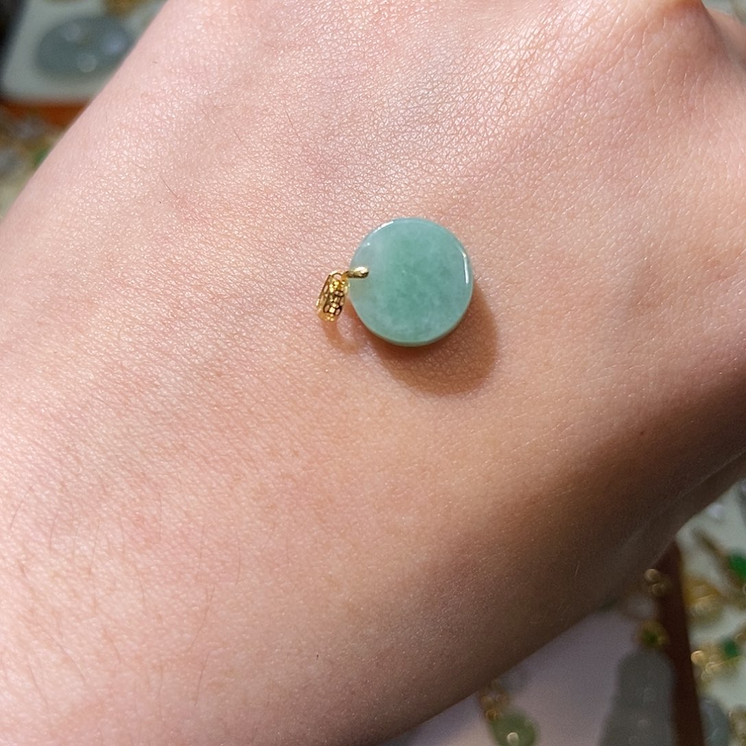 翡翠18K金镶嵌颈饰111