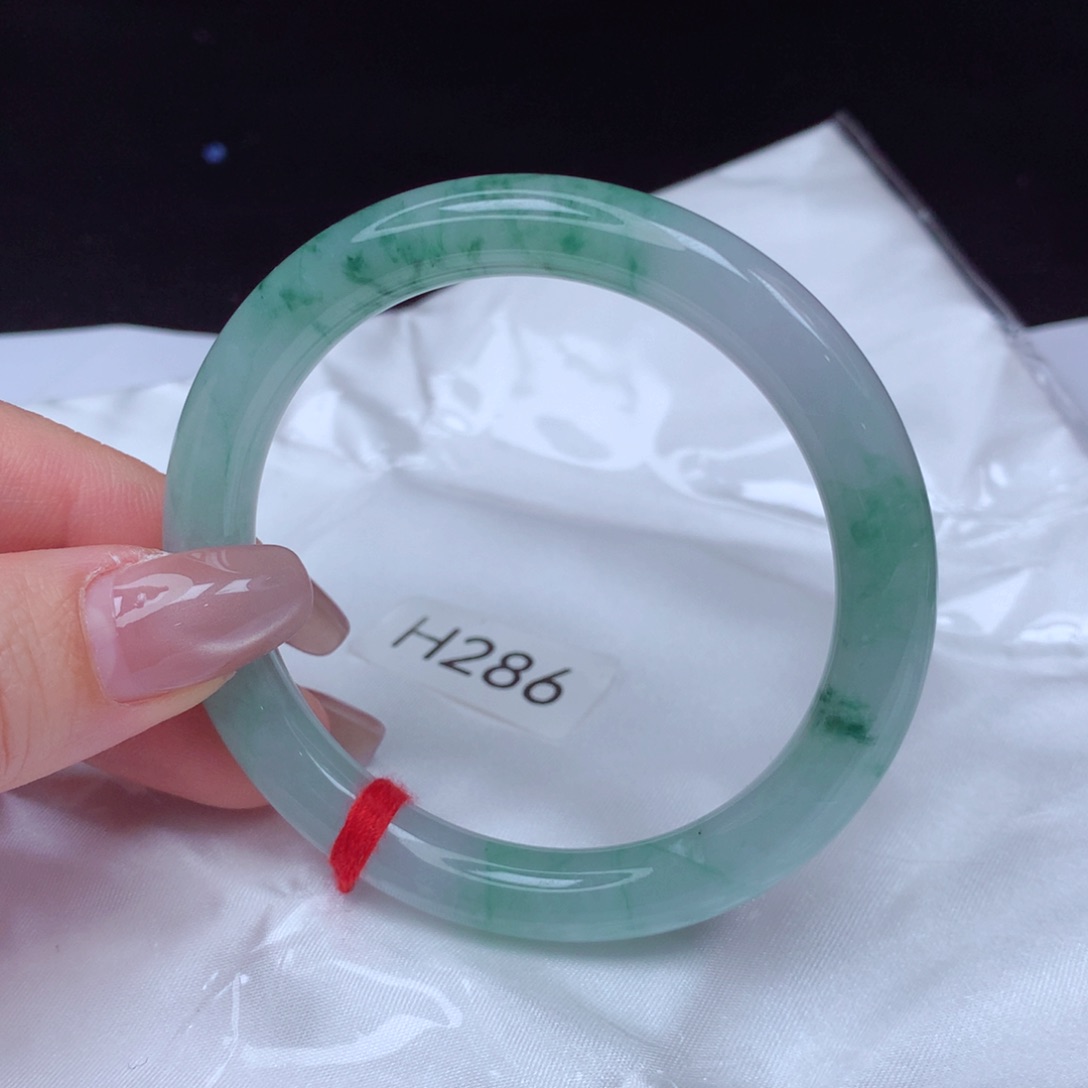 翡翠手镯未镶嵌手镯54