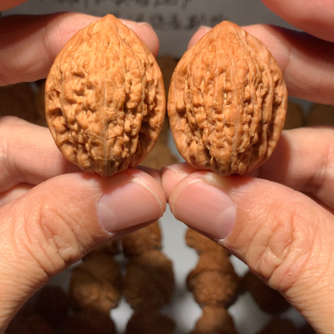 文玩核桃把件火龙鸡心