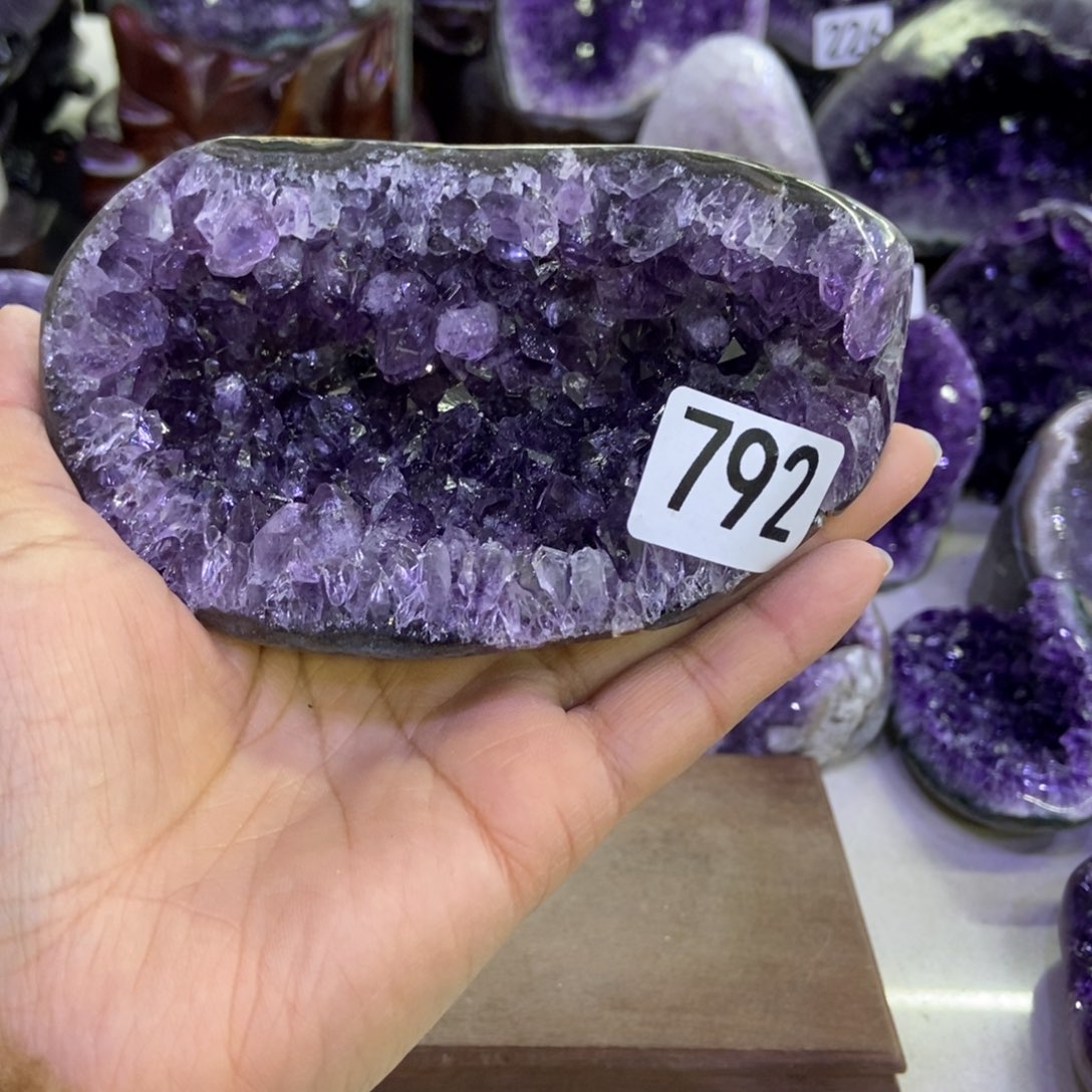 未镶嵌大型摆件（非配饰）水晶