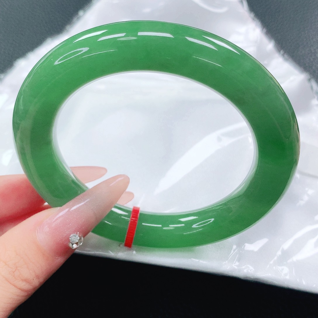 翡翠未镶嵌手镯55圈