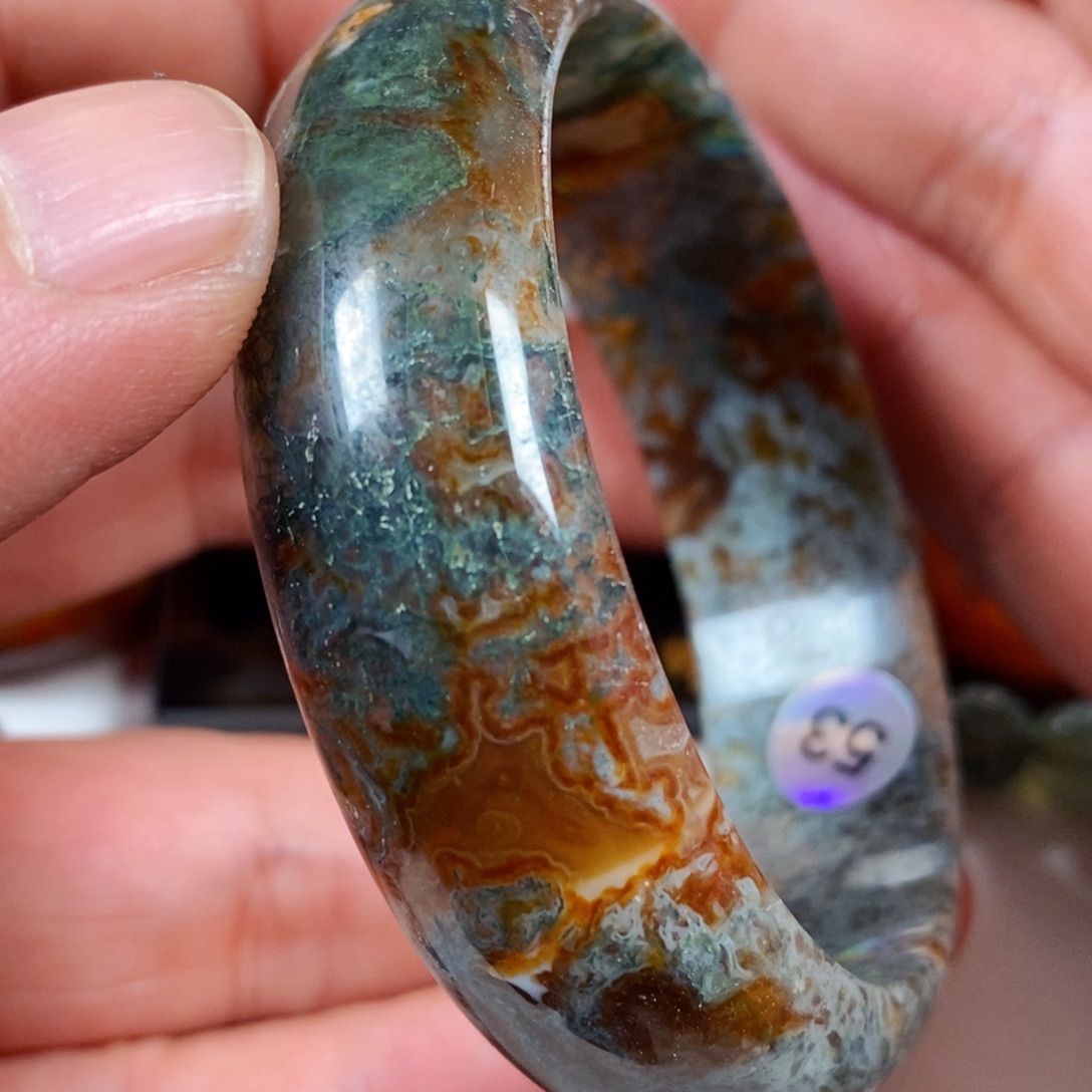 用***8玛瑙/玉髓未镶嵌颈饰