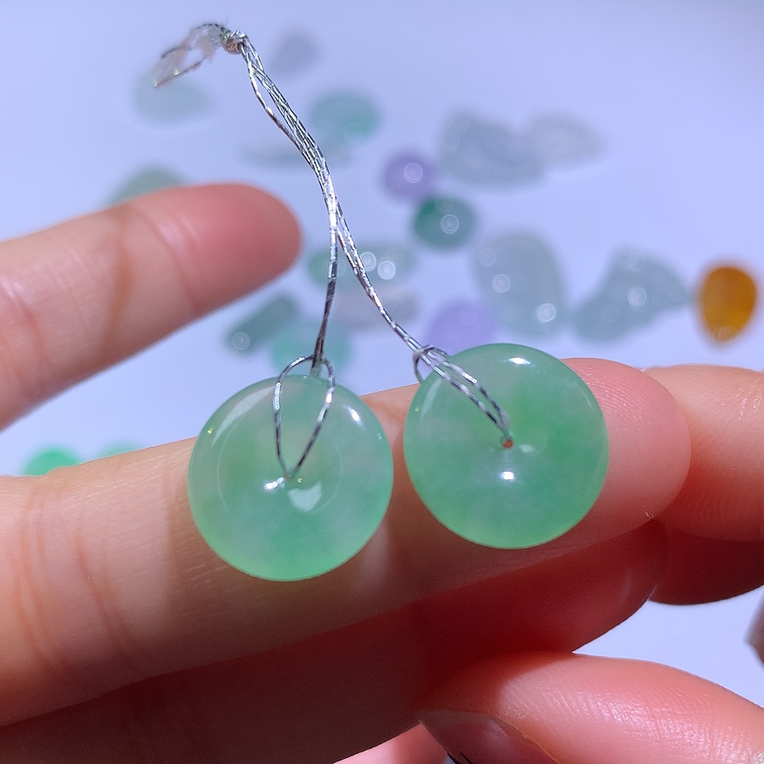 翡翠颈饰未镶嵌扣