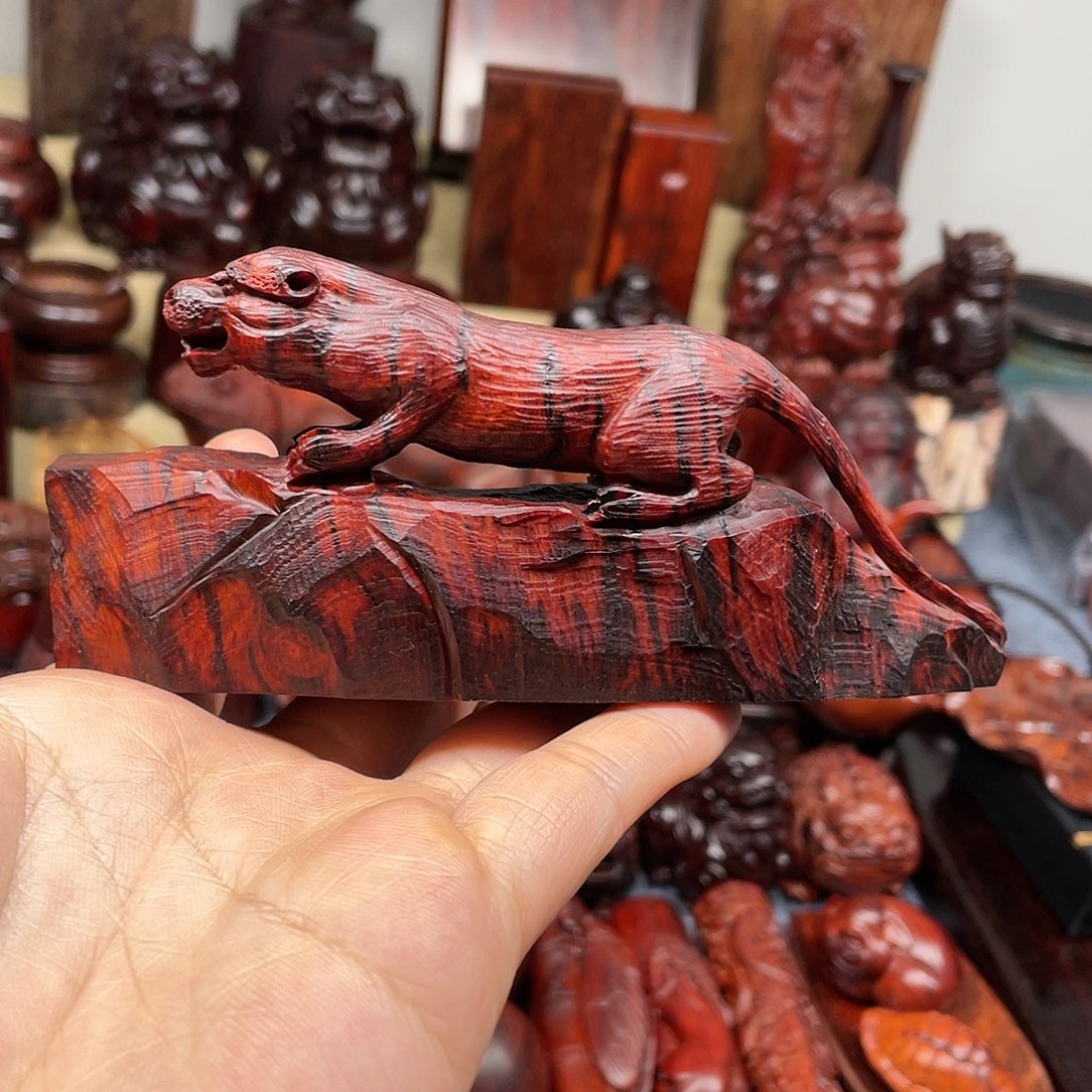 檀香紫檀（小叶紫檀）豹子
