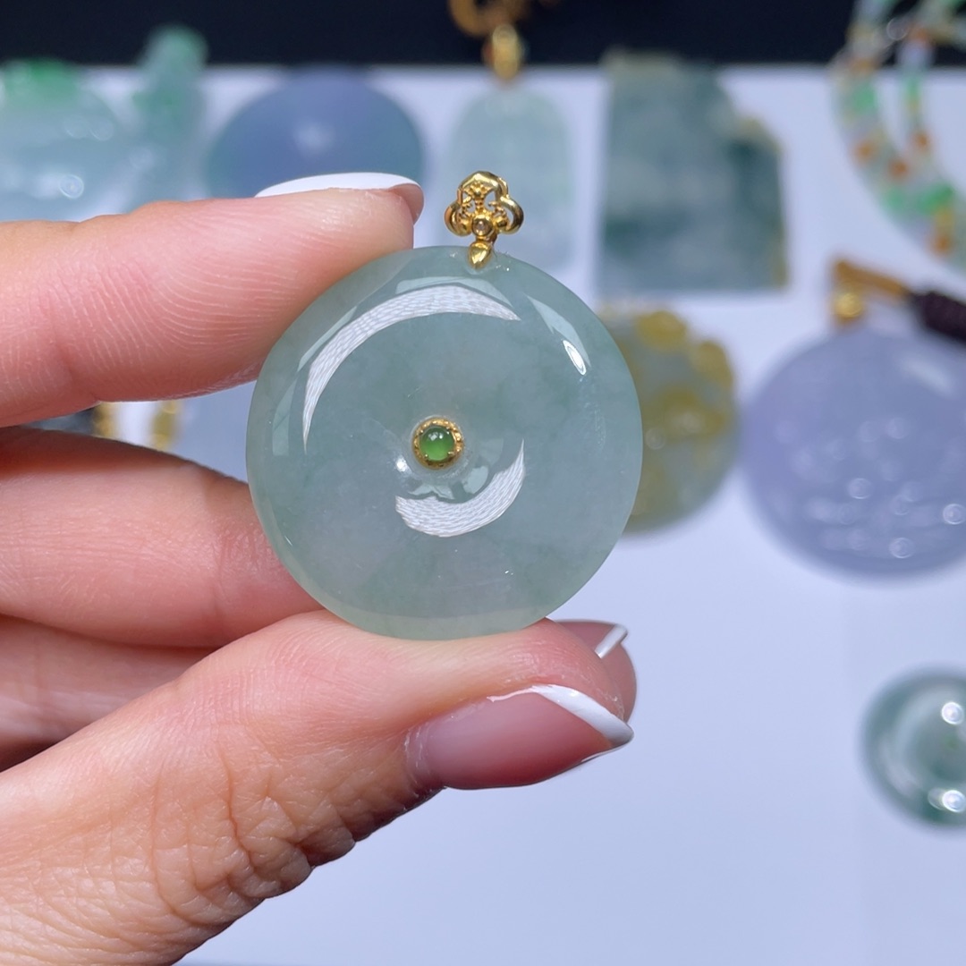 翡翠手链18K金镶嵌扣子
