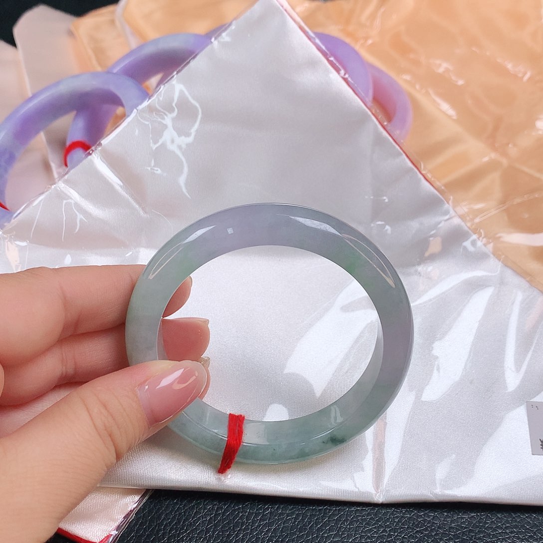 翡翠手镯未镶嵌8003xcvvbn