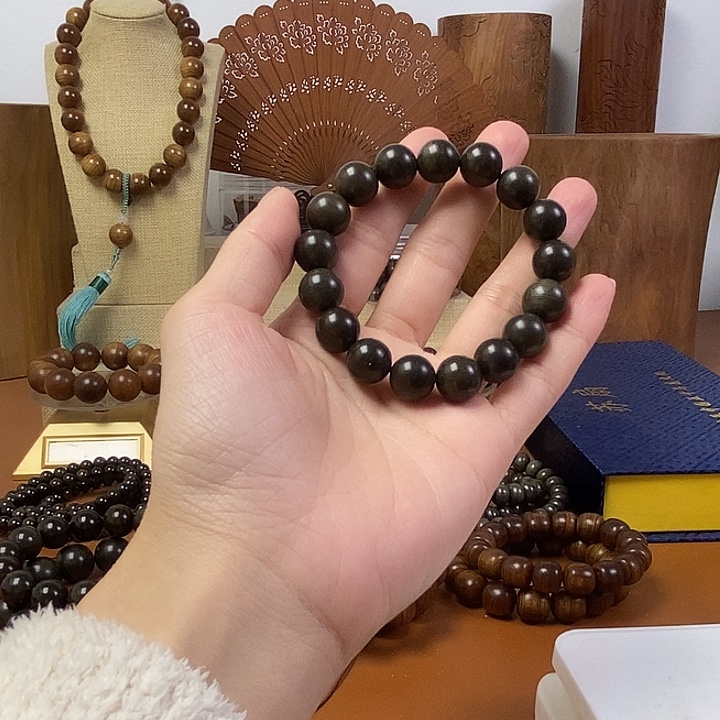 檀香木老山檀香阴沉1.2手串