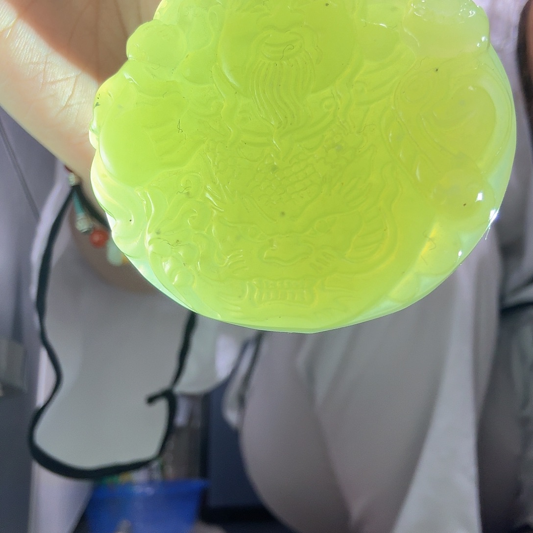 蛇纹石玉财神未镶嵌