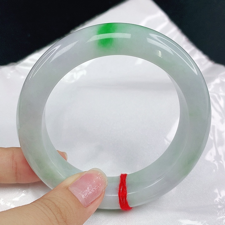 翡翠手镯未镶嵌圈57.5，0A01