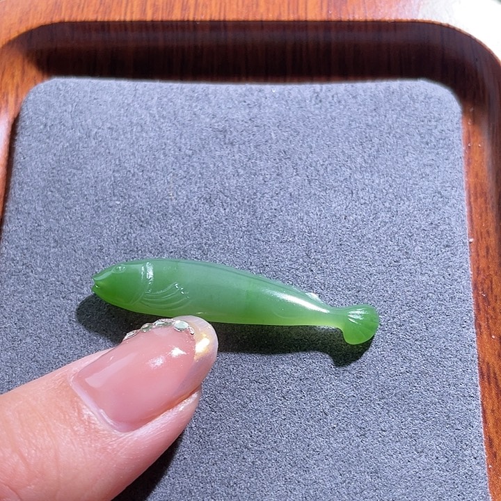 【闪购商品】和田玉颈饰未镶嵌金***橱