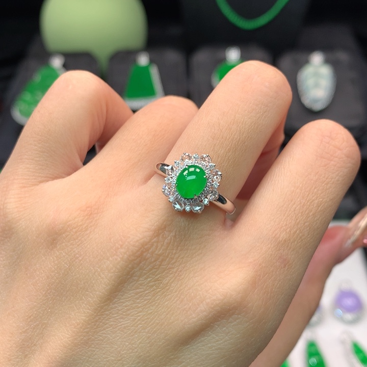 翡翠吊坠(不含链)18K金镶嵌