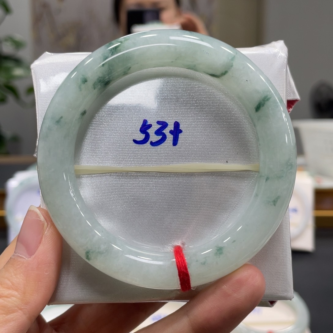 翡翠未镶嵌手镯翡翠