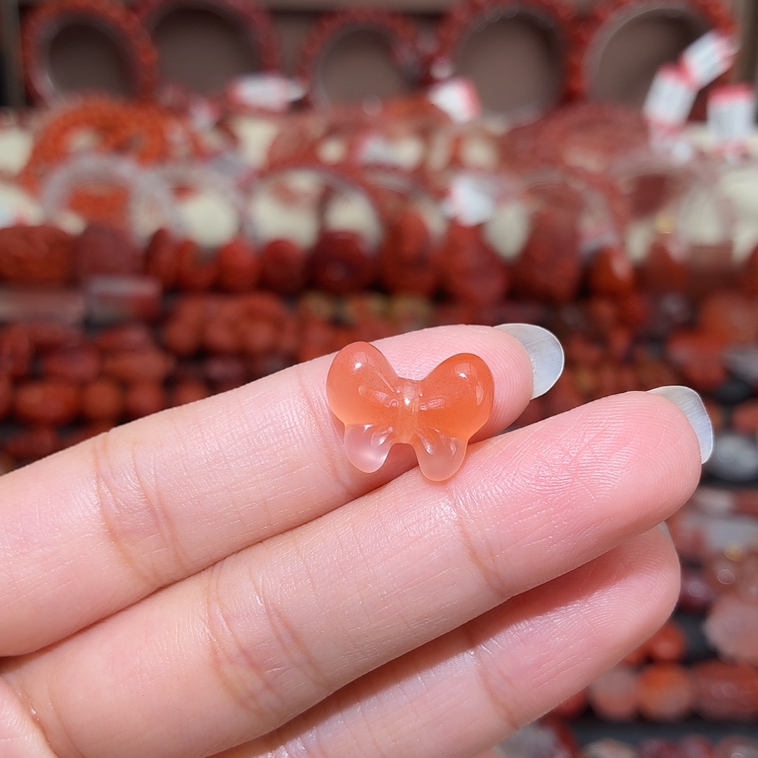 南红玛瑙未镶嵌颈饰蝴蝶结（上下孔