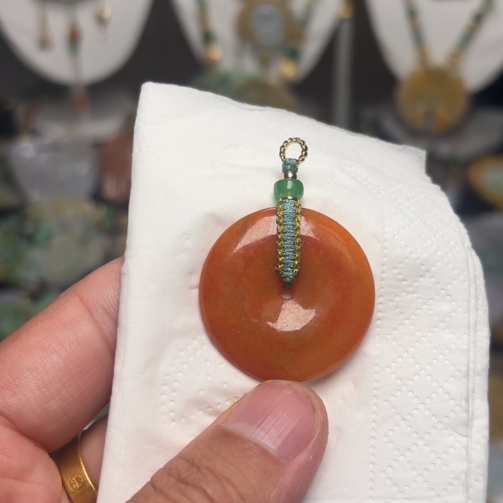 翡翠颈饰未镶嵌吊坠