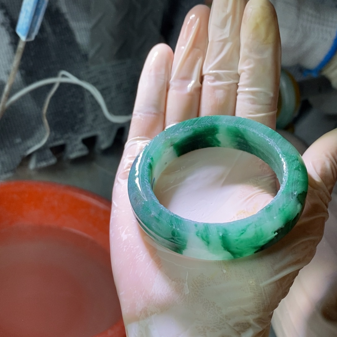 *****石英质玉（非洲翠）未镶嵌手镯定制